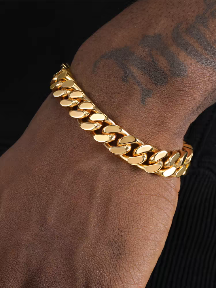 18K gold titanium steel Cuban bracelet men's European and American hiphop street style cuban link bracelet
