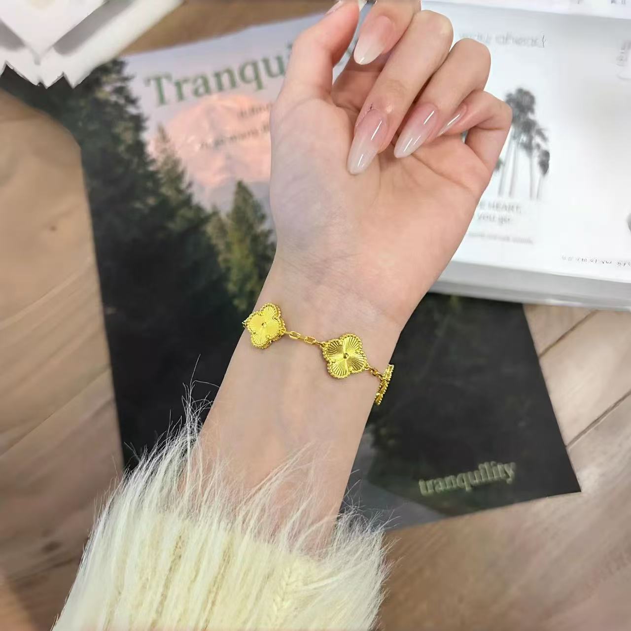 24K Gold-Tone Figaro Clover Charm Bracelet | Fade-Resistant Vietnamese Gold Plated Dainty Anklet for Women