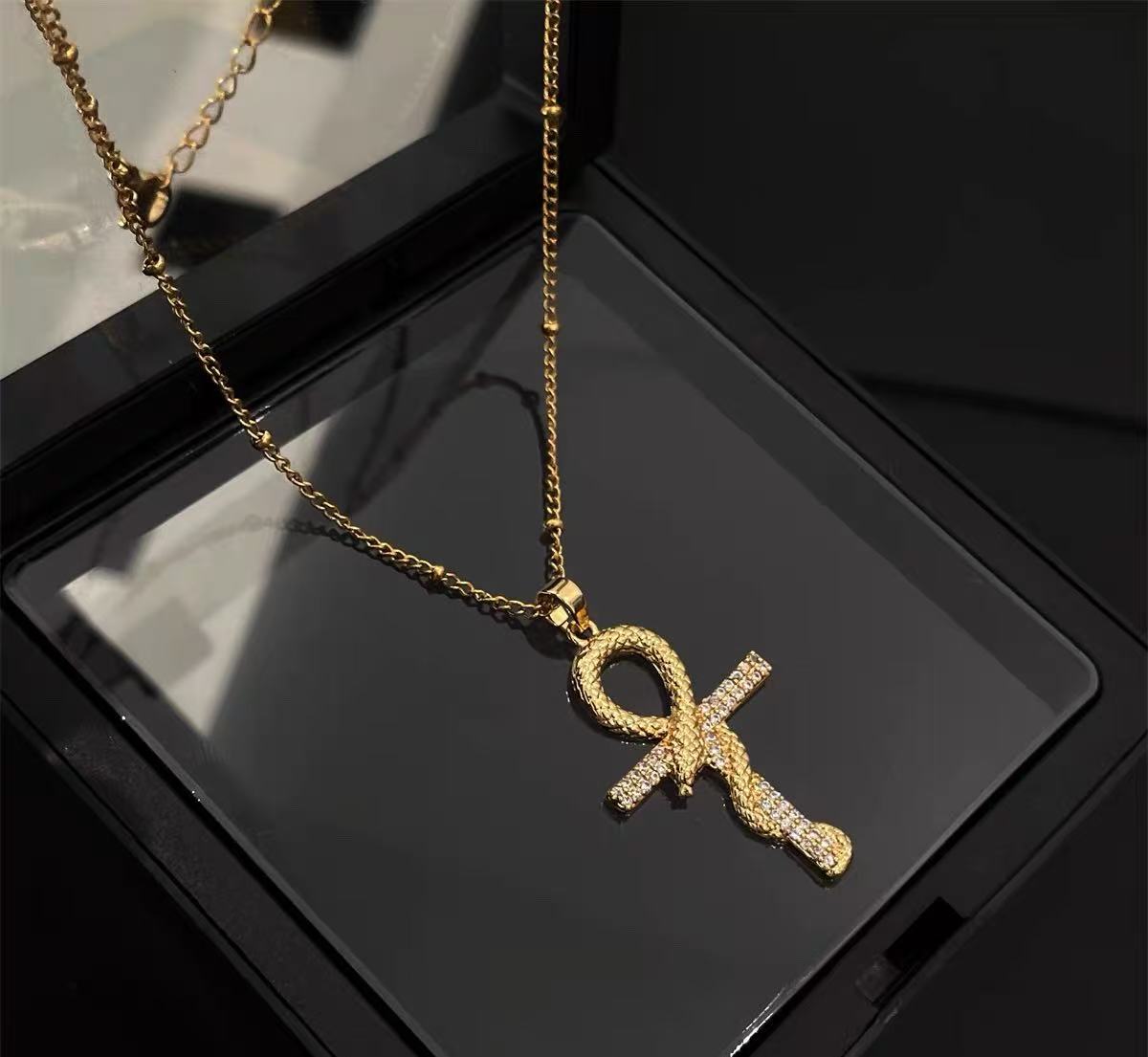 Hip-hop style golden snake cross men's clavicle necklace women's niche design necklace hiphop trendy men's necklace