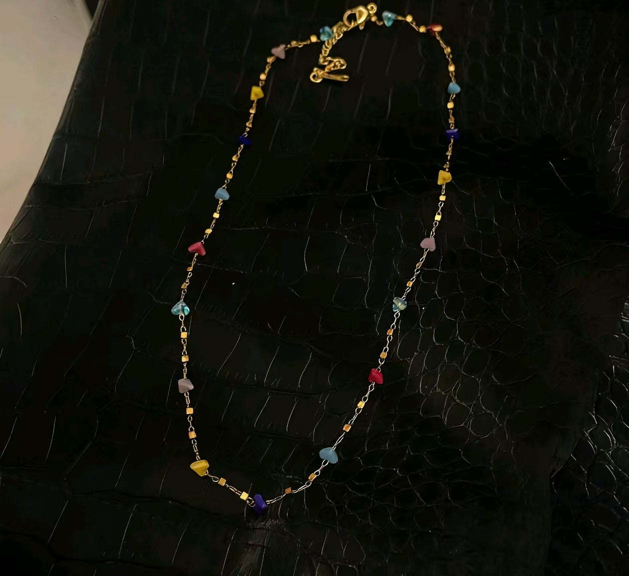 American Colorful Crushed Stone Block Pendant Necklace, Unisex Abstract Geometric Choker Chain