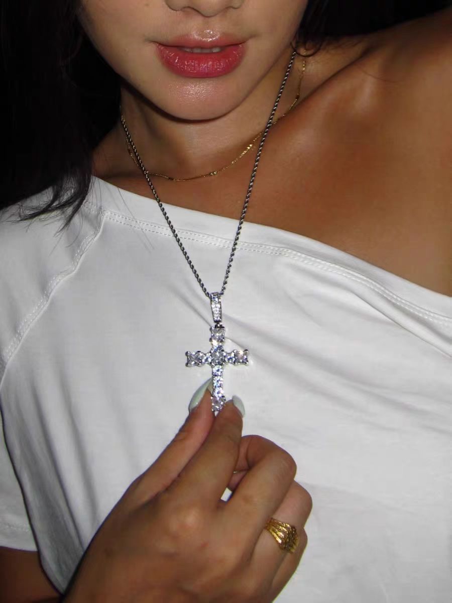 KKSHOP Iced Out Cross Pendant Necklace | Hip Hop Cubans Chain for Men & Women, Bling Statement Piece