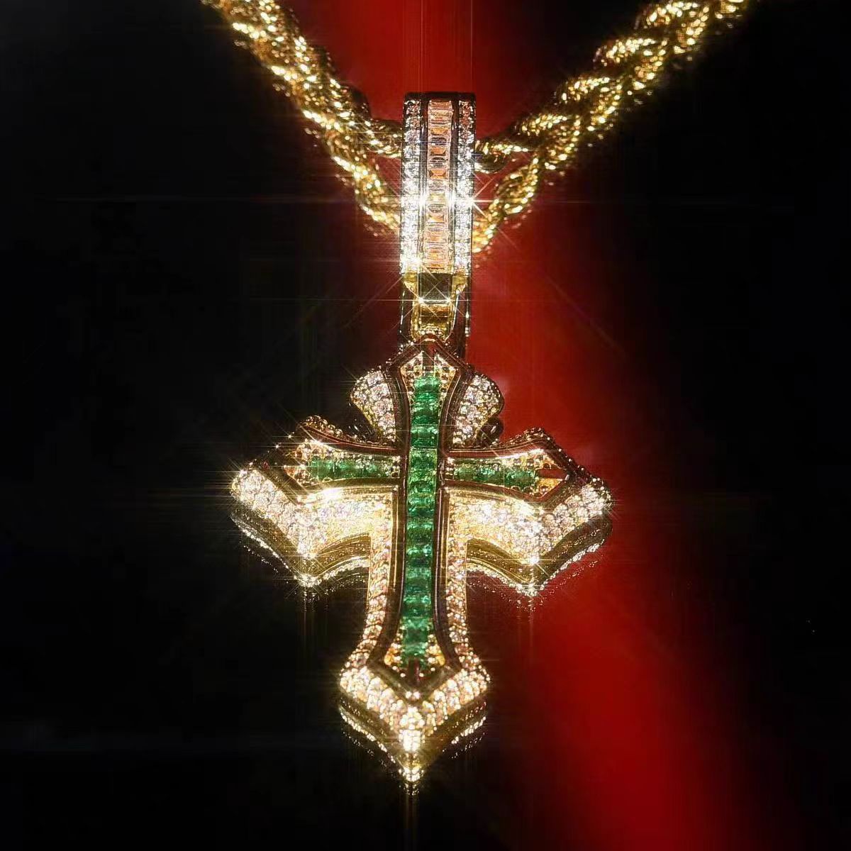 ICEGANG Gold Green Step-Cut Cross Pendant Necklace, Unisex Hip Hop Chain, Classic Iced Out Layering Piece